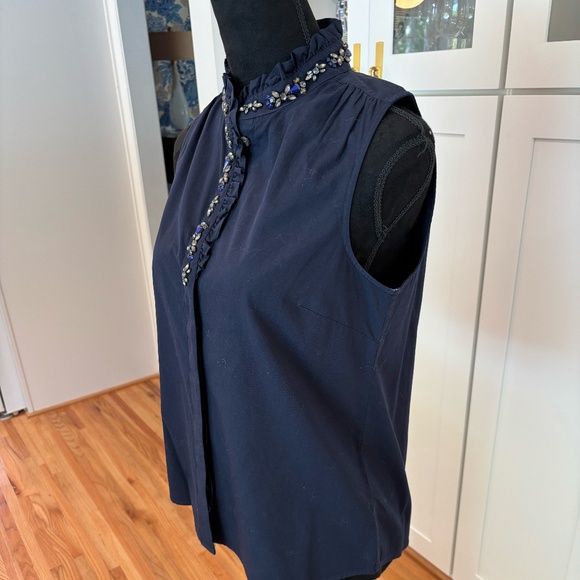 💎 J.Crew Ruffle-Collar Sleeveless Button-Down Shirt – Navy (Size 4) 💎 - Picture 6 of 10